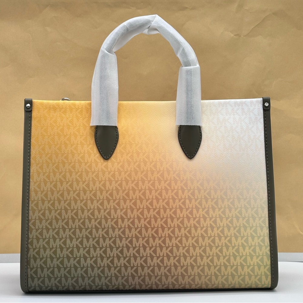MICHAEL KORS
Mirella Medium Ombré Signature Logo Tote Bag Olive Combo color - Picture 3 of 16